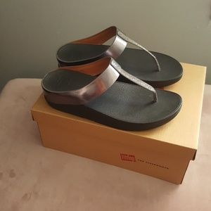 FITFLOP Fino Crystal Thong Sandals in "Pewter"